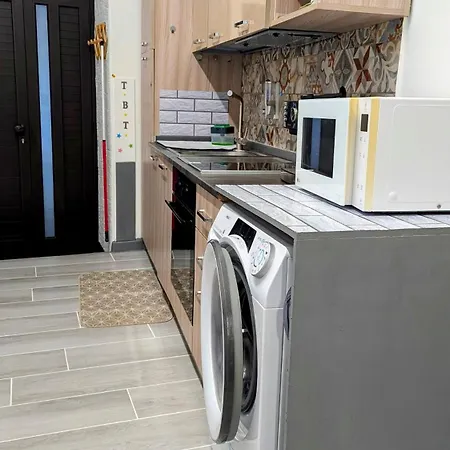 Apartment Tiny Beautiful Thing *