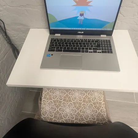 Tiny Beautiful Thing *